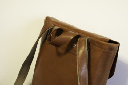 LadaLeather Minimalist cognac backpack